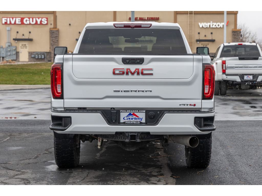 Used 2022 GMC Sierra 2500 AT4 w/ Gooseneck/5TH Wheel Package AWD/4WD image 4