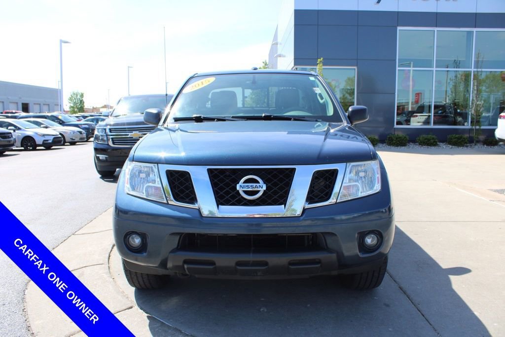 Used 2015 Nissan Frontier SV w/ SV Value Truck Package AWD/4WD image 2
