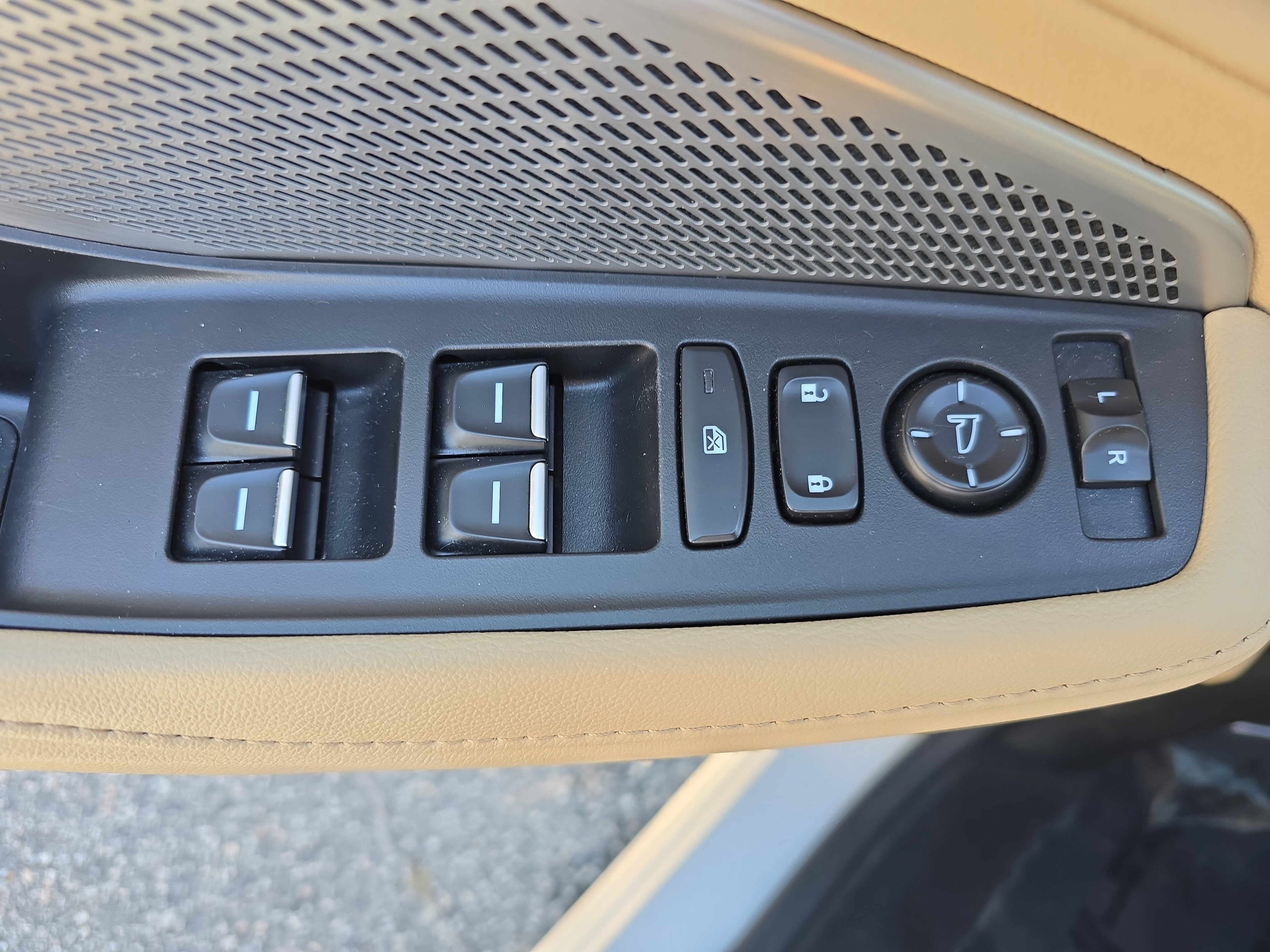 Used 2022 Acura MDX FWD image 26