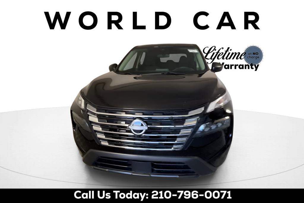 Used 2024 Nissan Rogue S image 4