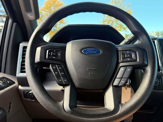 Used 2016 Ford F150 XLT AWD/4WD image 21