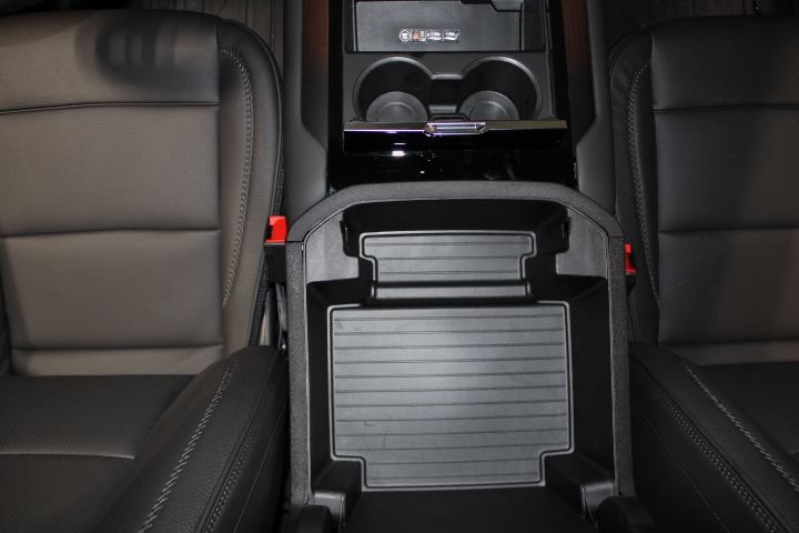 New 2026 GMC Yukon Denali w/ Denali Reserve Package AWD/4WD image 36