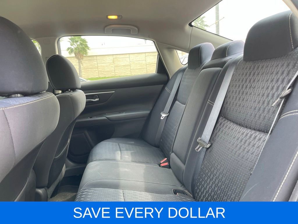 Used 2016 Nissan Altima 2.5 SV FWD image 15
