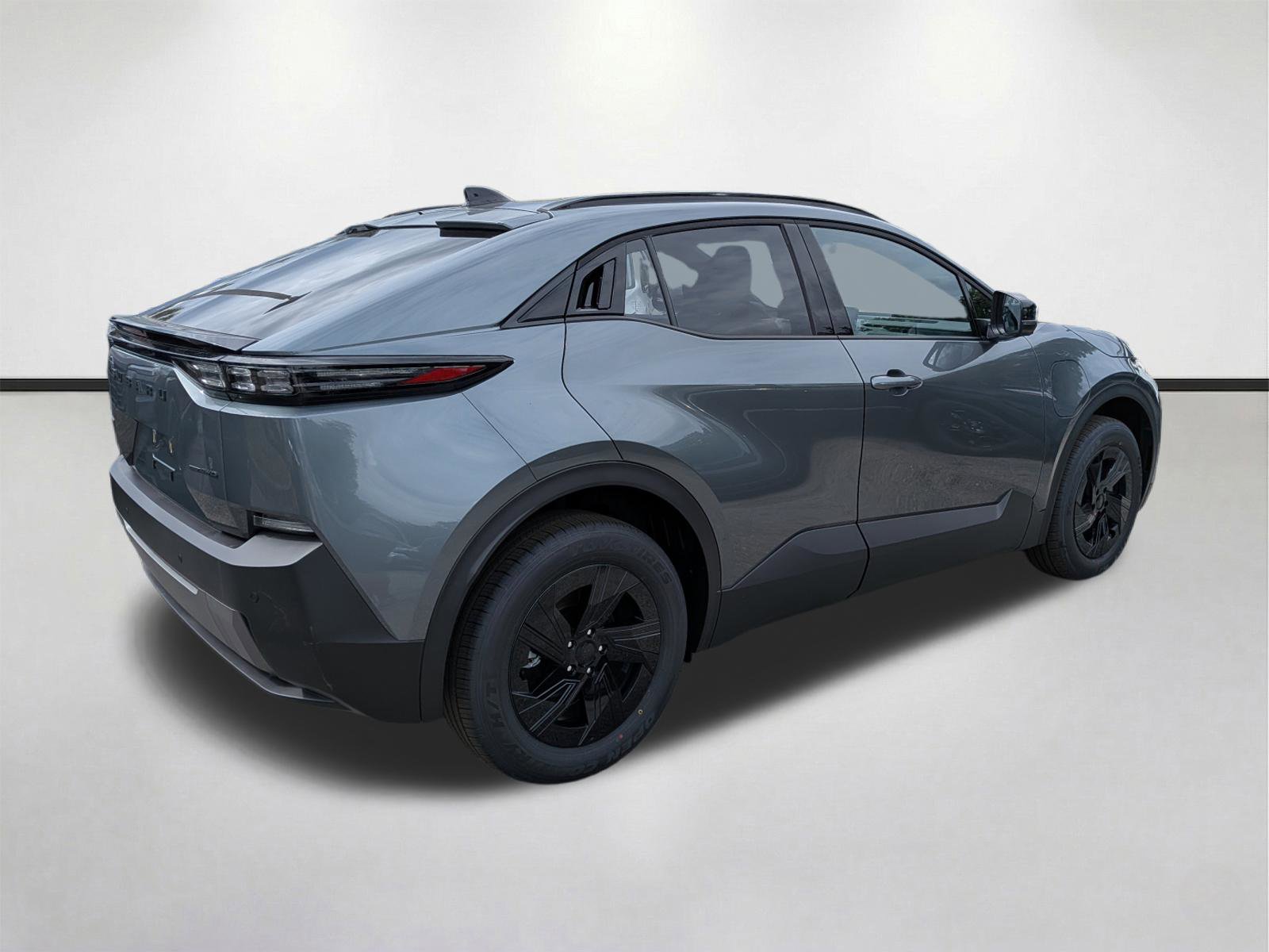 New 2026 Subaru Uncharted AWD image 4