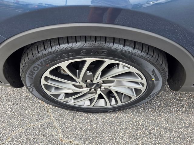 Used 2019 Lincoln Nautilus Reserve image 11