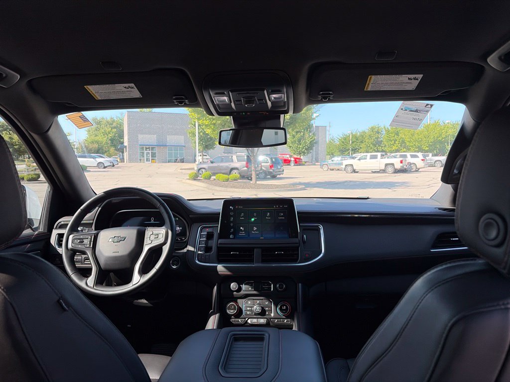 Used 2024 Chevrolet Suburban RST w/ Luxury Package AWD/4WD image 37