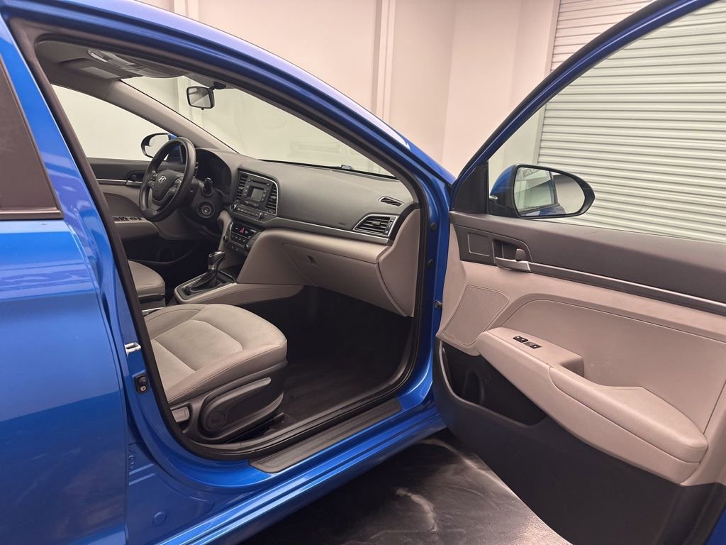Used 2017 Hyundai Elantra SE FWD image 8