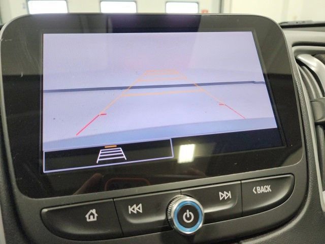 Used 2023 Chevrolet Malibu LT image 3