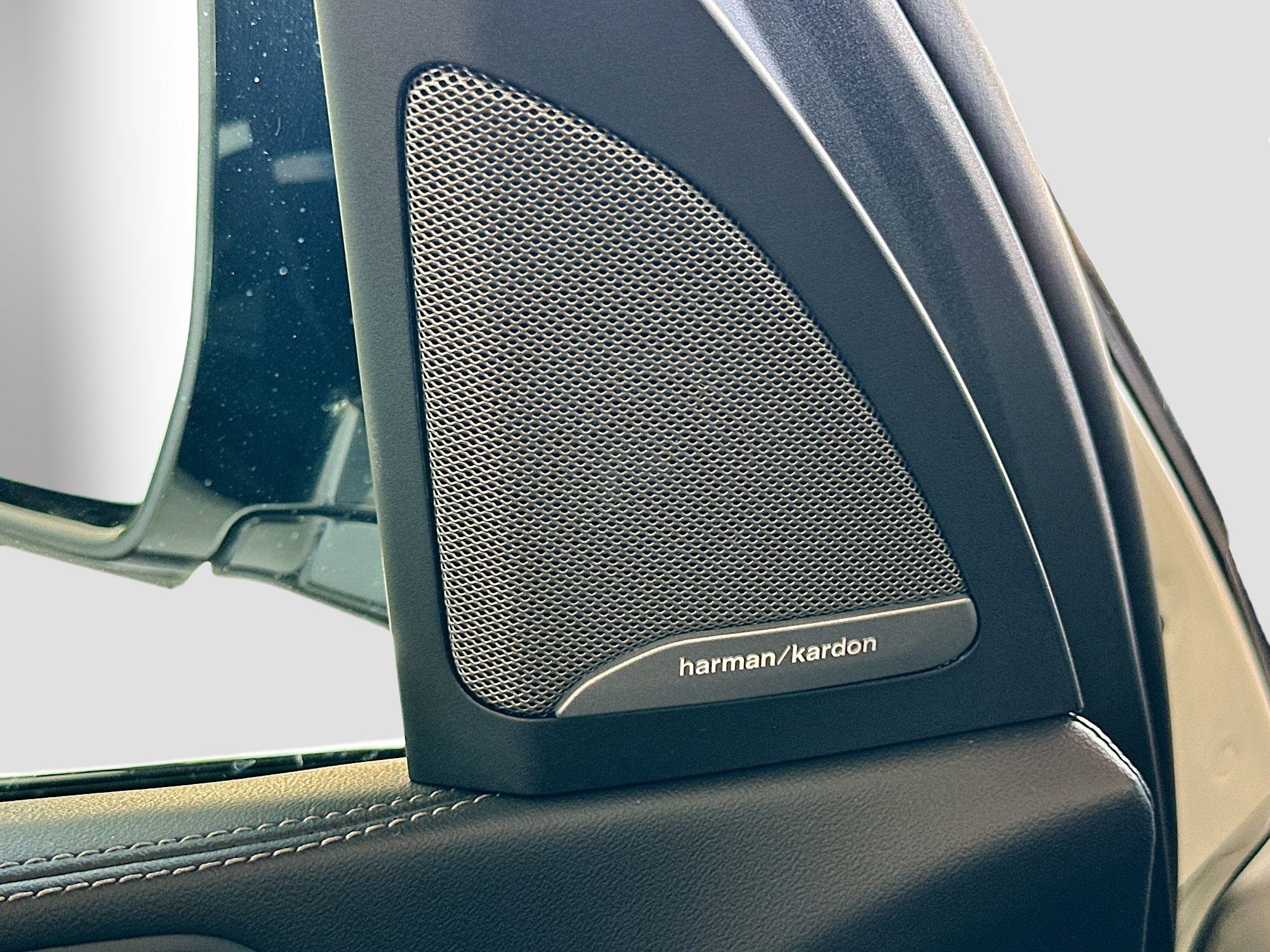 Certified 2024 BMW X7 xDrive40i w/ Executive Package image 19