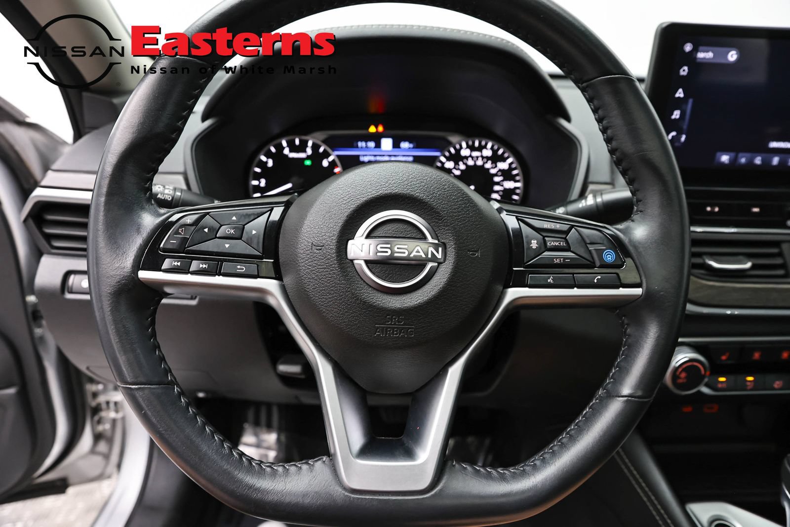 Used 2023 Nissan Altima 2.5 SV w/ SV Premium Package AWD/4WD image 10