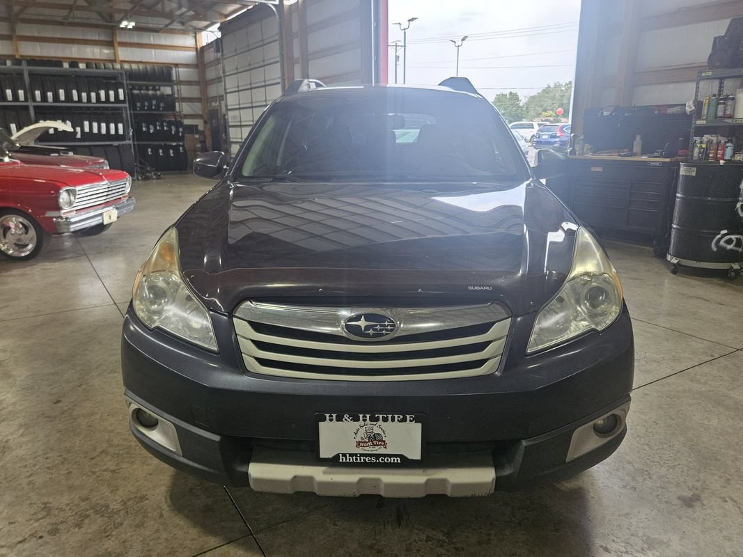 Used 2010 Subaru Outback 2.5i Limited w/ Protection Package 1A AWD/4WD image 11