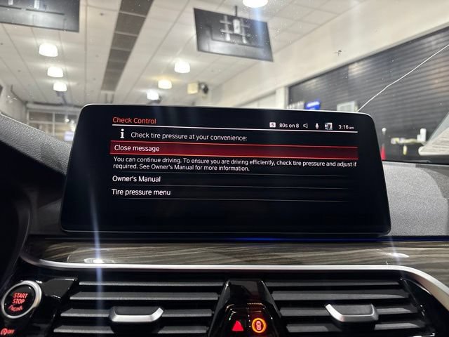 Used 2021 BMW 530i w/ Convenience Package RWD image 21