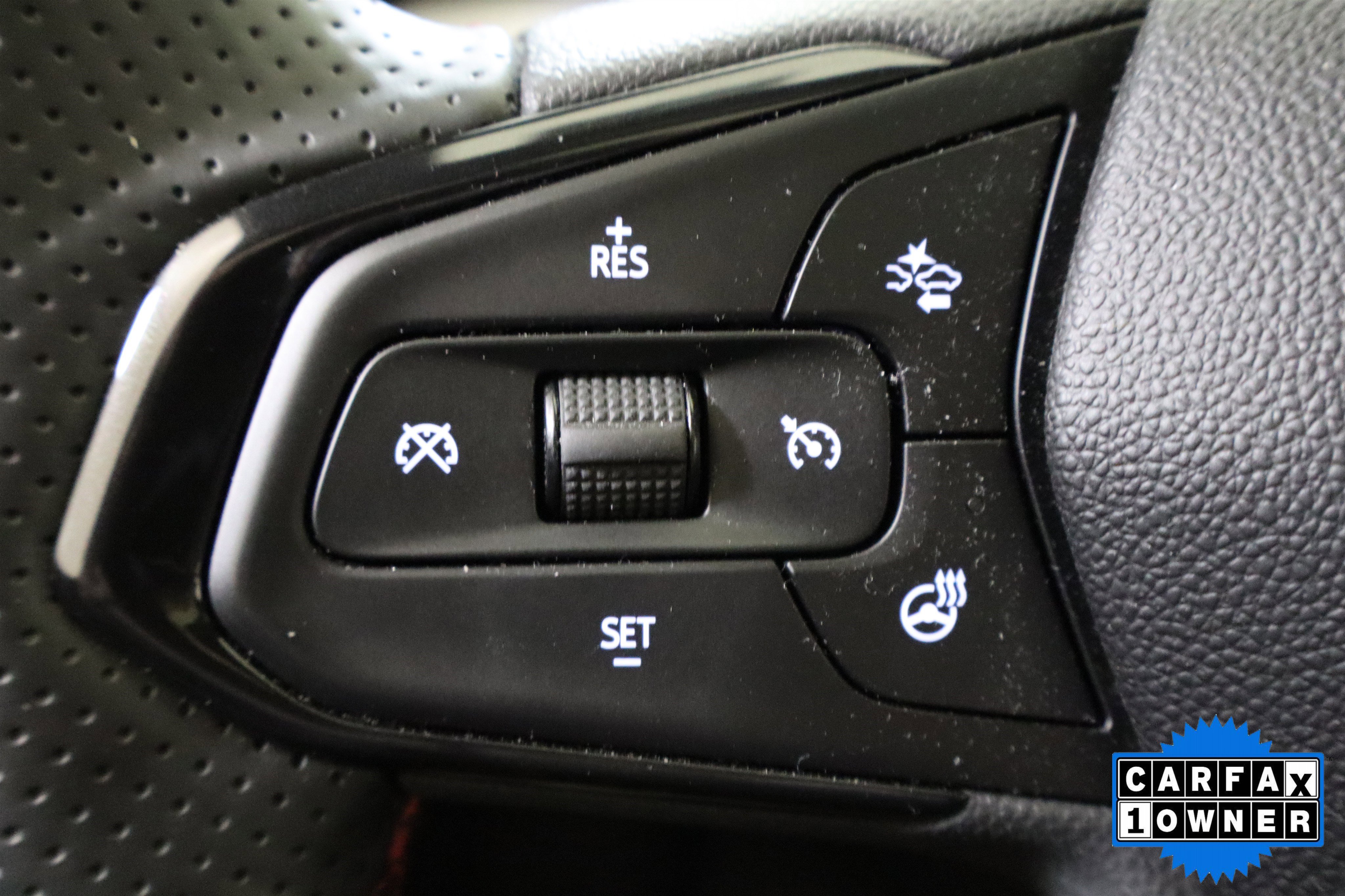 Used 2024 Chevrolet Trax RS w/ Sunroof Package image 29