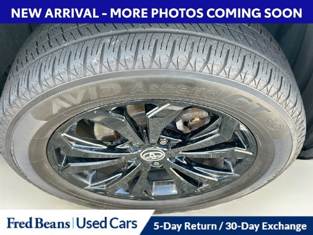 Used 2022 Toyota RAV4 XSE w/ XSE Grade Weather Package AWD/4WD image 11