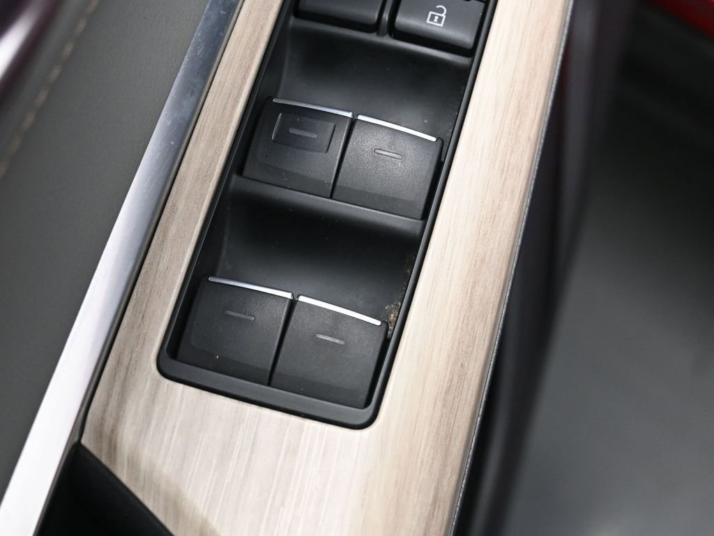 Used 2021 Toyota Venza XLE w/ Softex Package image 15