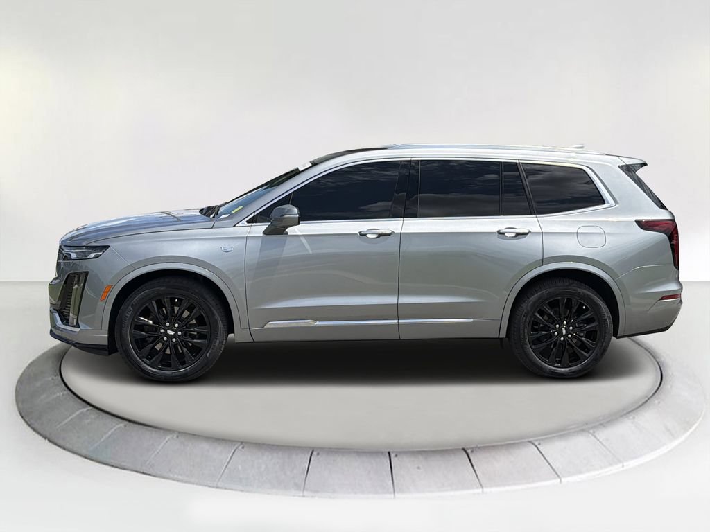 Certified 2025 Cadillac XT6 Luxury FWD image 2