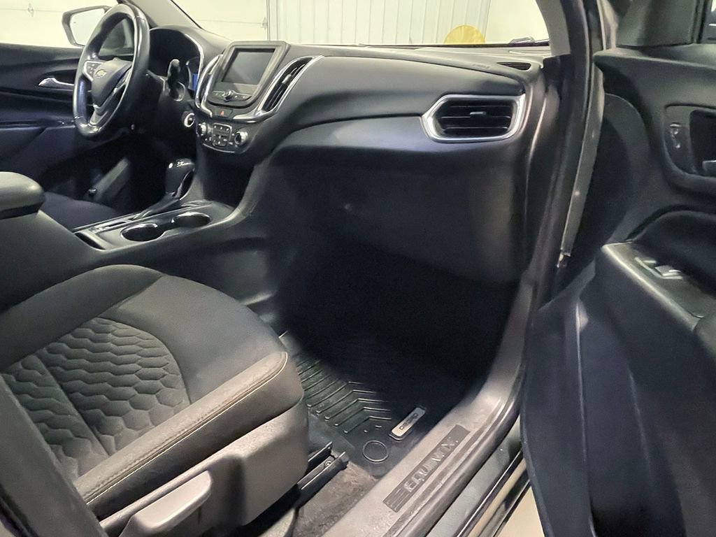 Used 2021 Chevrolet Equinox LT image 25