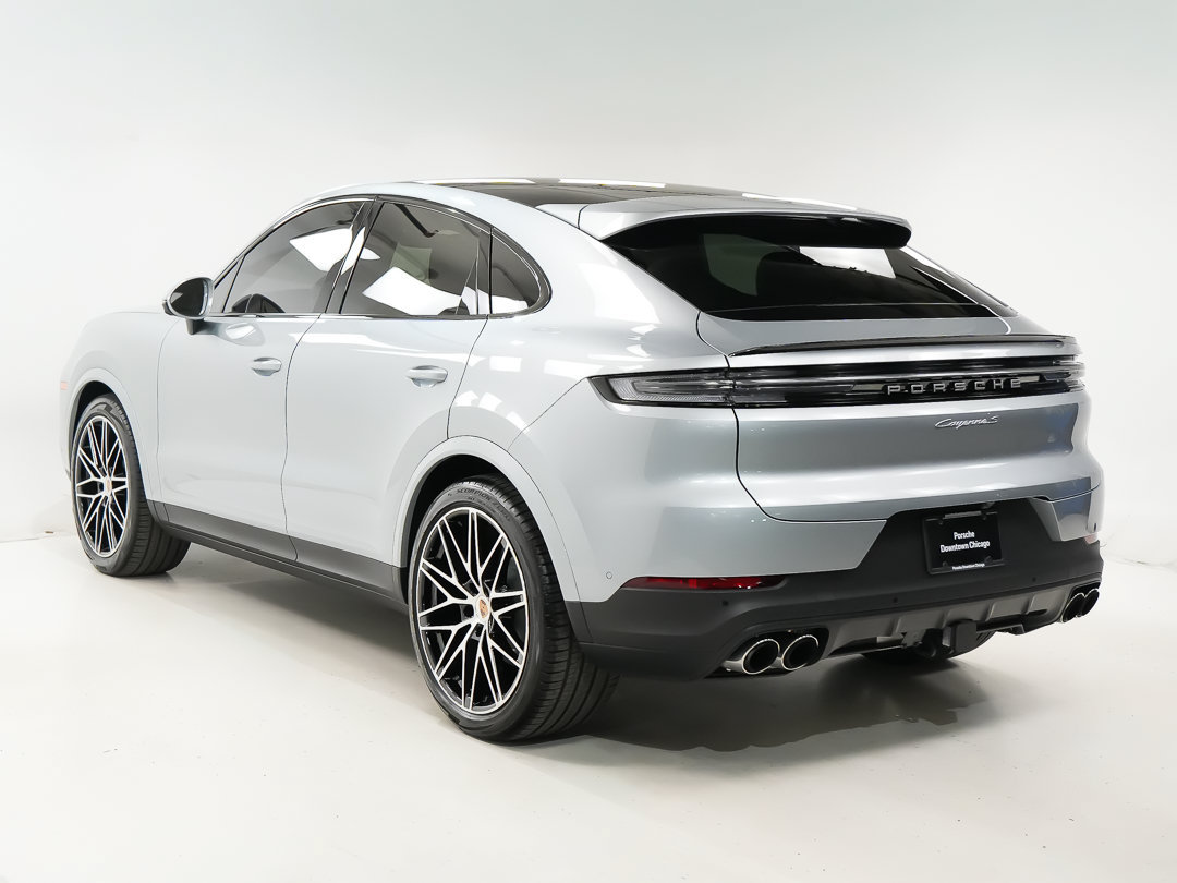 Certified 2026 Porsche Cayenne S AWD/4WD image 3