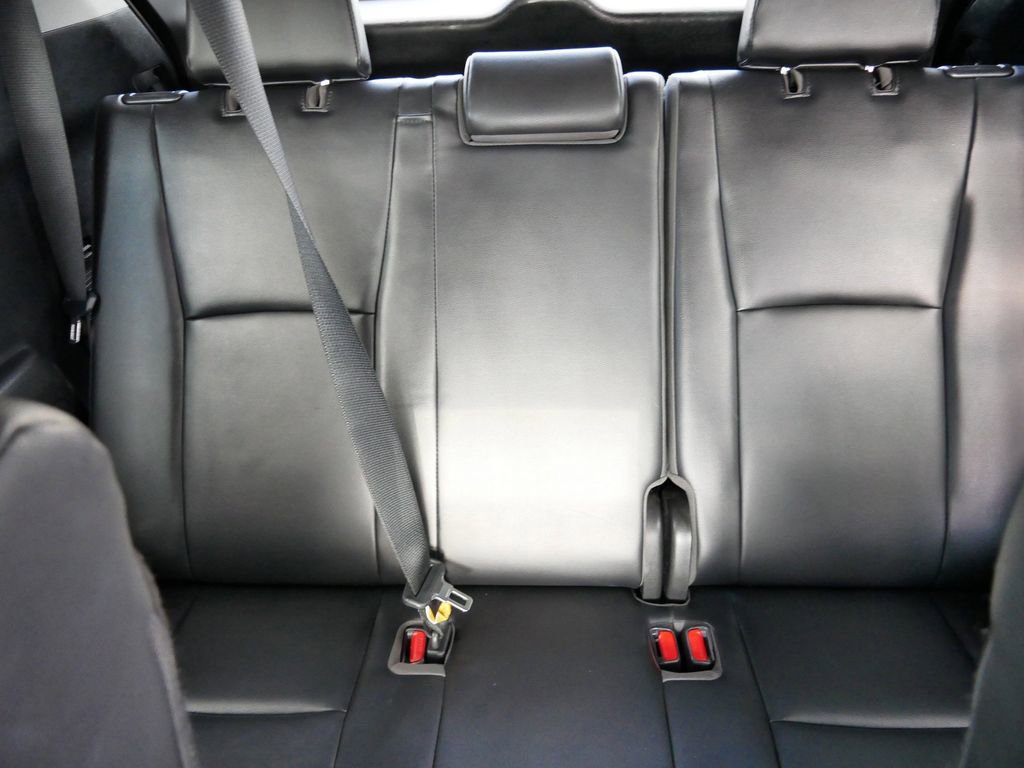 Used 2020 Toyota Highlander XLE image 23