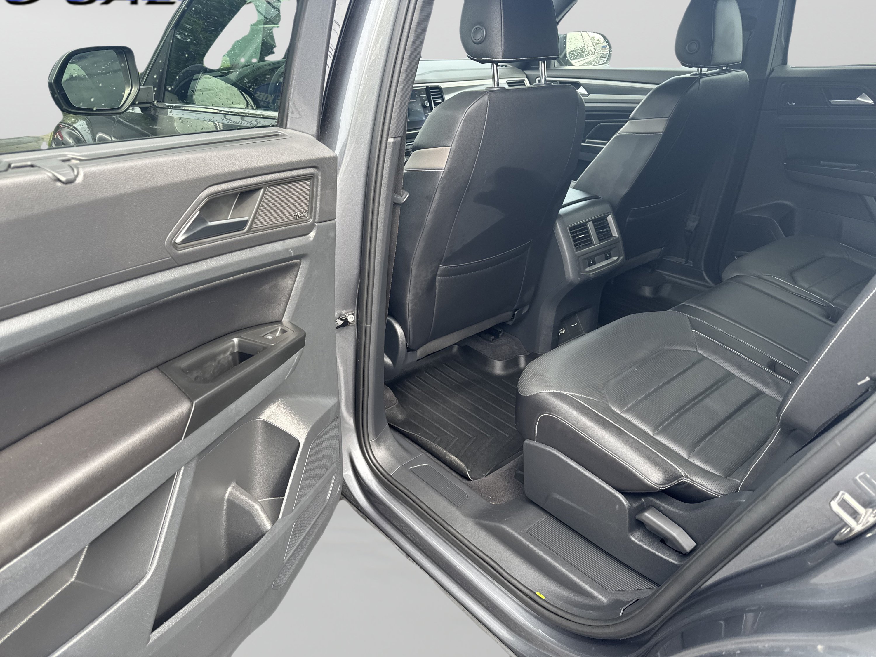 Used 2020 Volkswagen Atlas Cross Sport SEL Premium R-Line AWD/4WD image 18