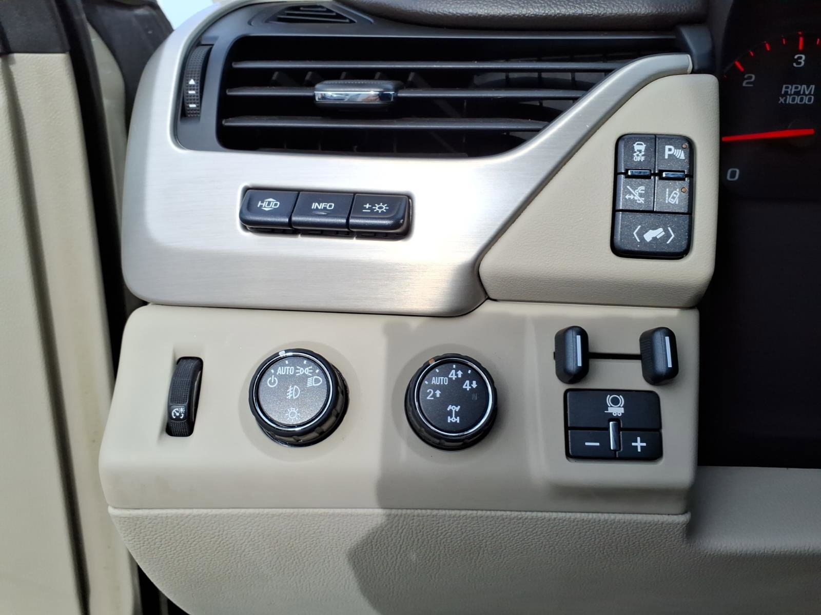 Used 2015 GMC Yukon Denali w/ Premium Package image 15