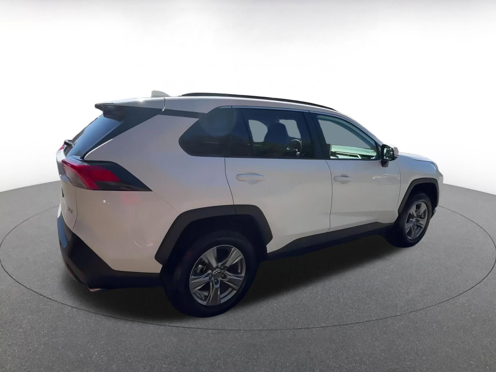 Used 2025 Toyota RAV4 XLE image 15