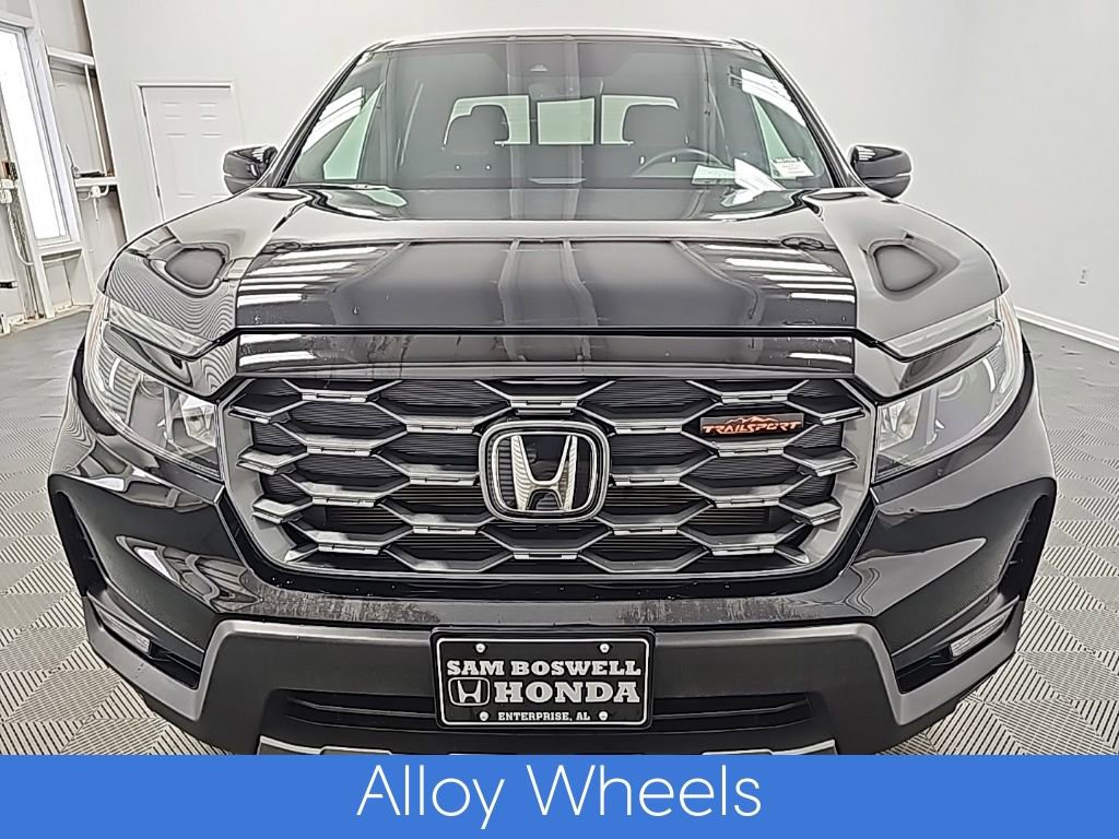 Used 2025 Honda Ridgeline TrailSport image 4