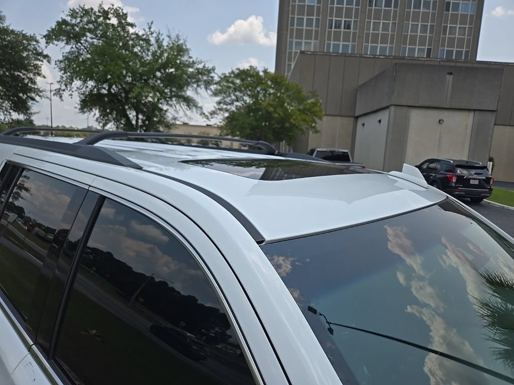 Used 2019 Chevrolet Suburban LT RWD image 5