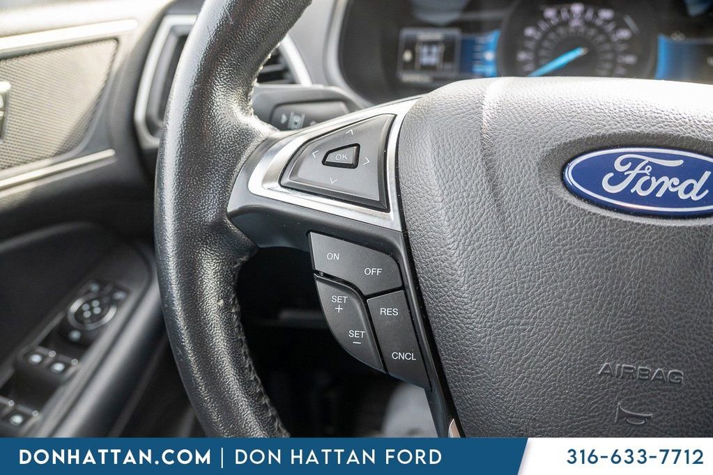 Used 2022 Ford Edge SEL image 12