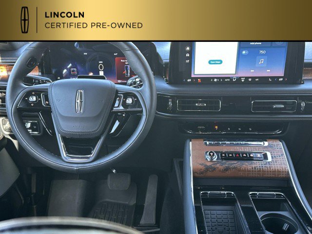 Certified 2025 Lincoln Aviator Black Label image 14