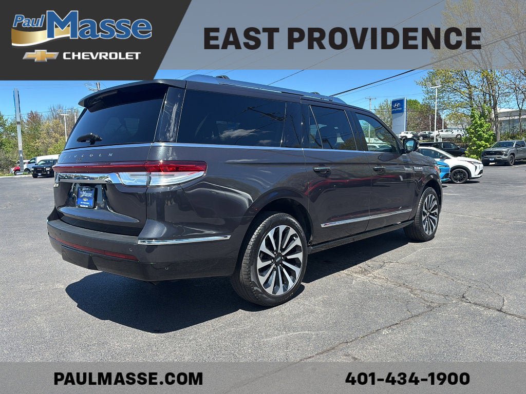 Used 2023 Lincoln Navigator L Reserve AWD/4WD image 7