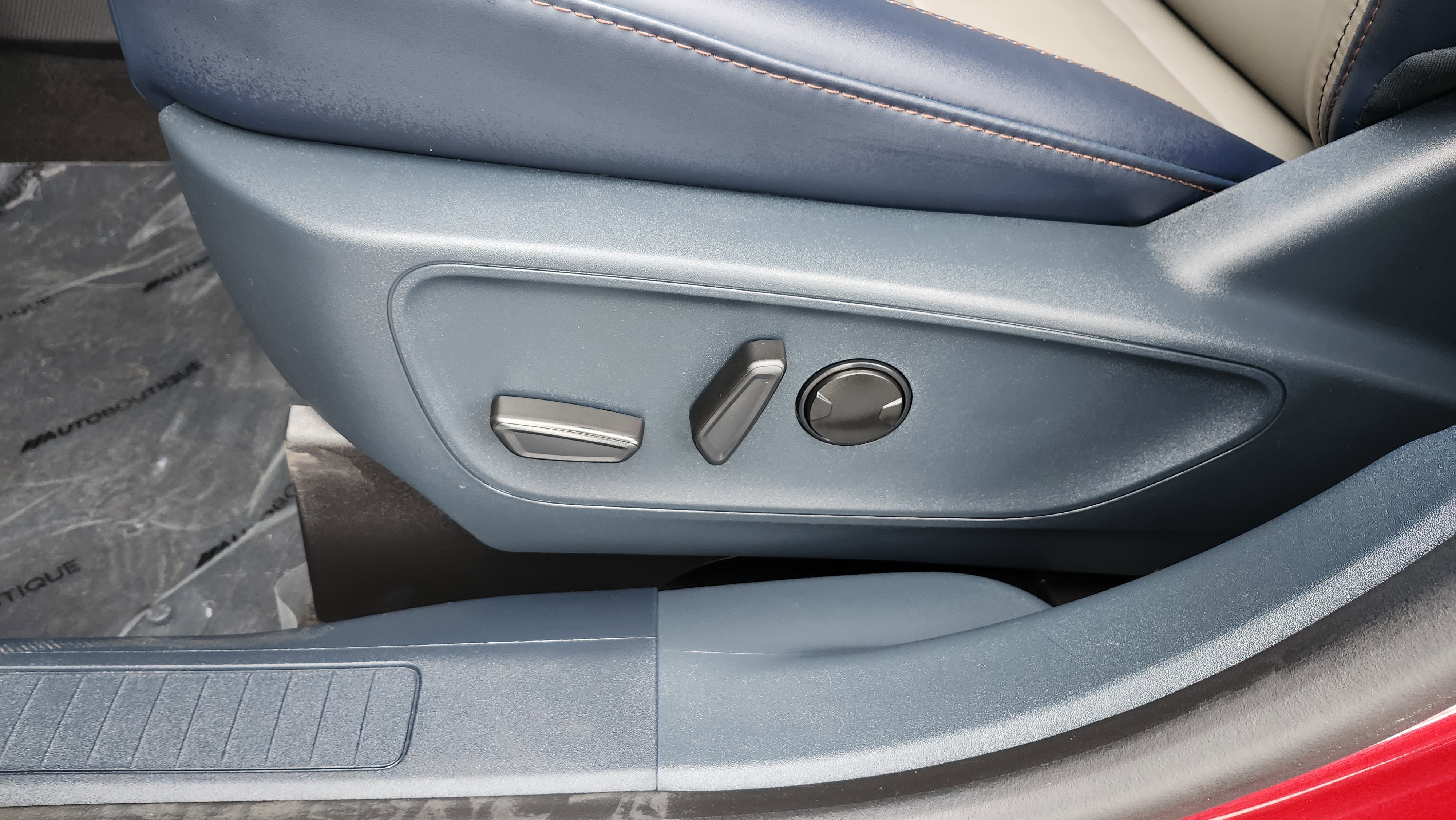 Used 2025 Ford Maverick Lariat w/ 4K Tow Package image 23