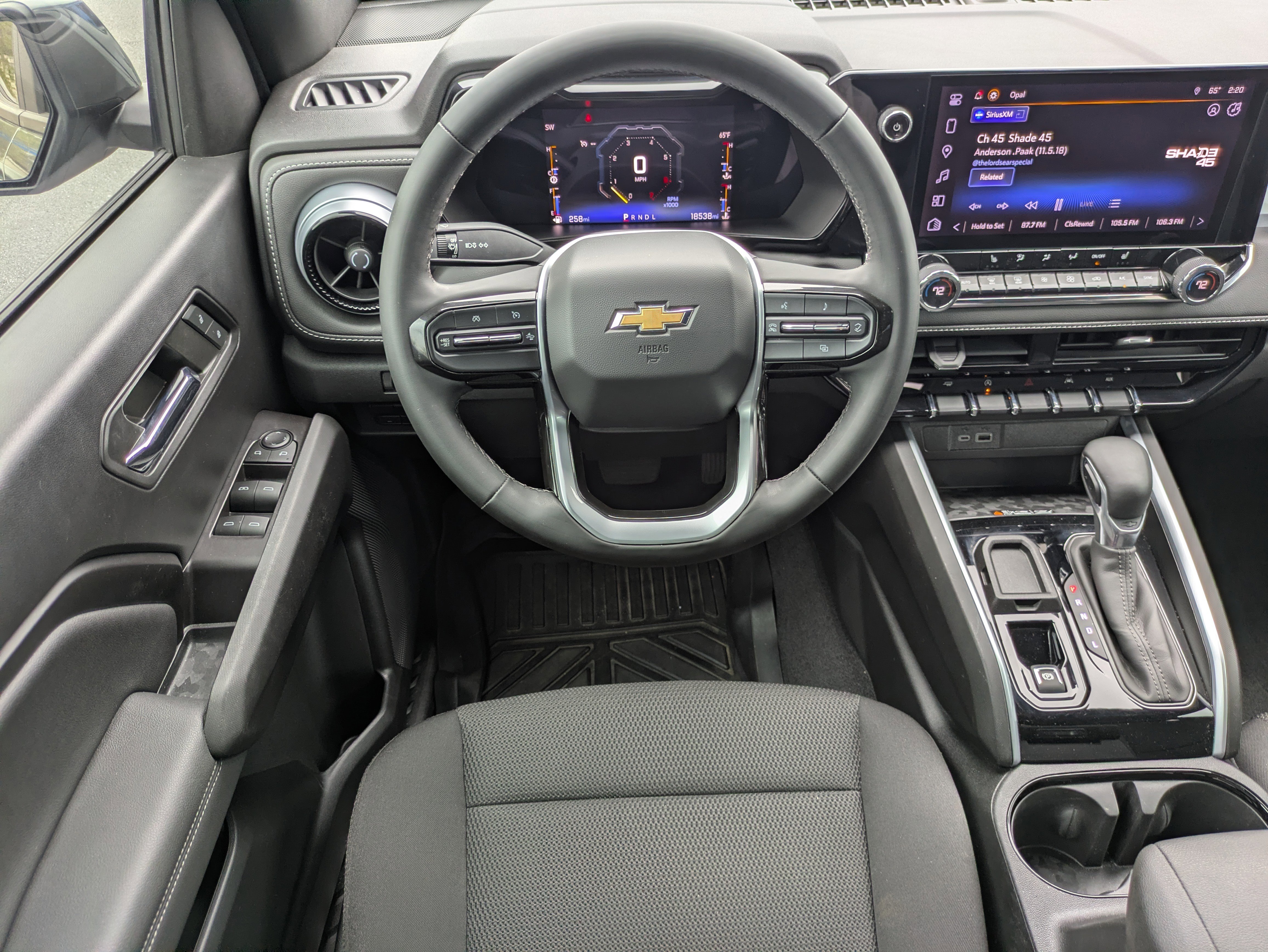 Used 2023 Chevrolet Colorado LT w/ LT Convenience Package II image 4