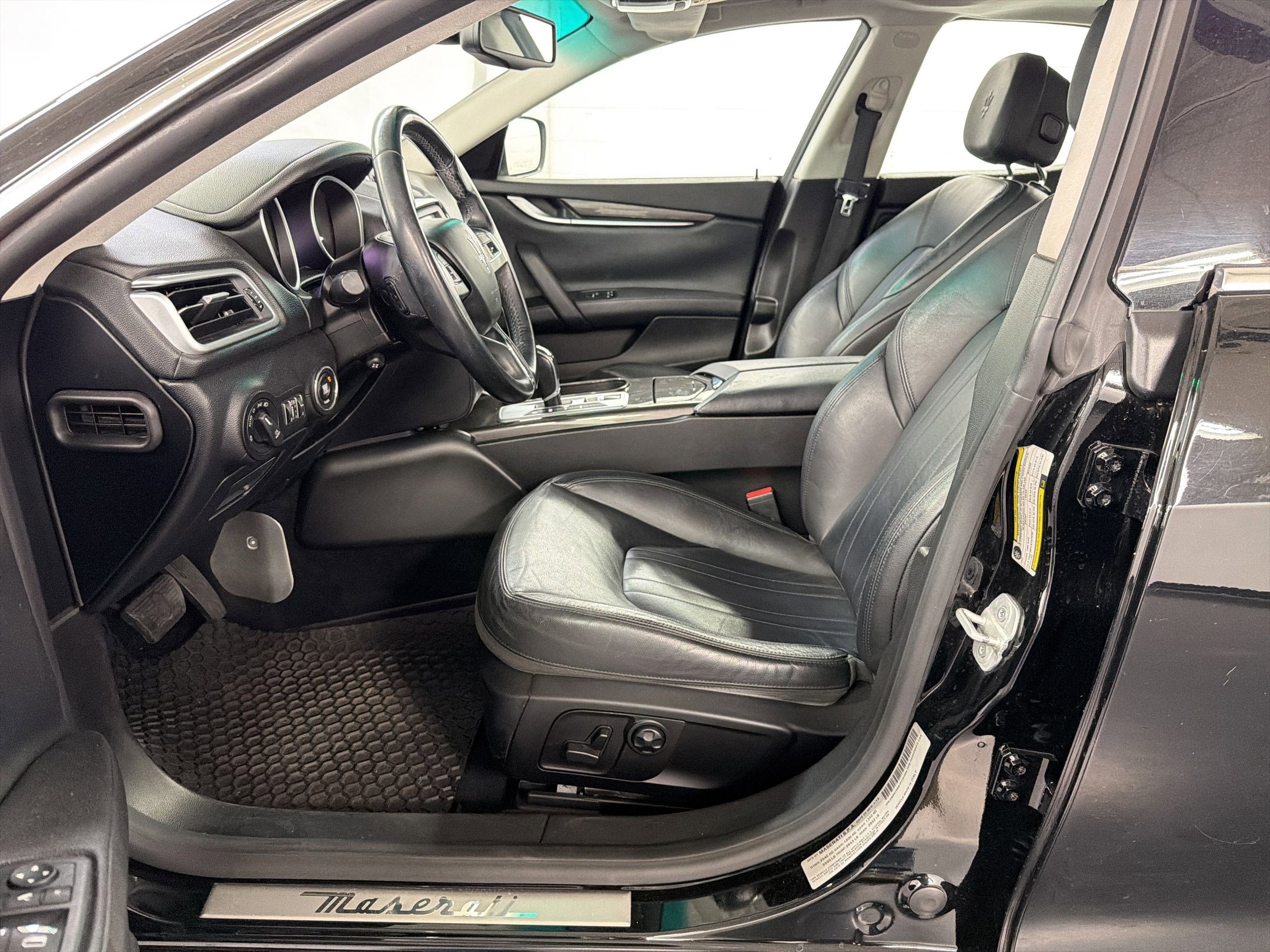 Used 2015 Maserati Ghibli image 5