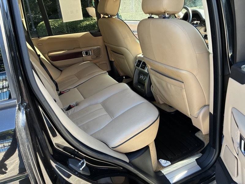 Used 2010 Land Rover Range Rover HSE AWD/4WD image 29