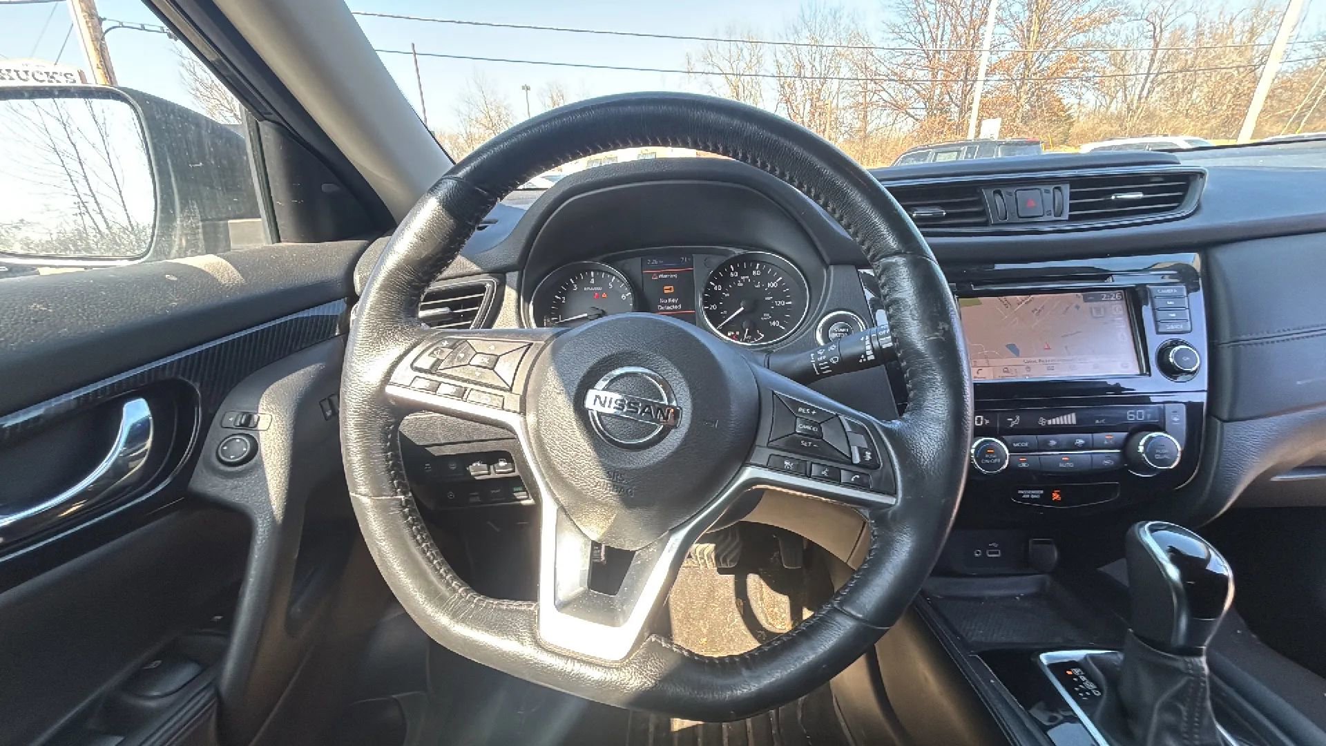 Used 2018 Nissan Rogue SL w/ Premium Package image 15