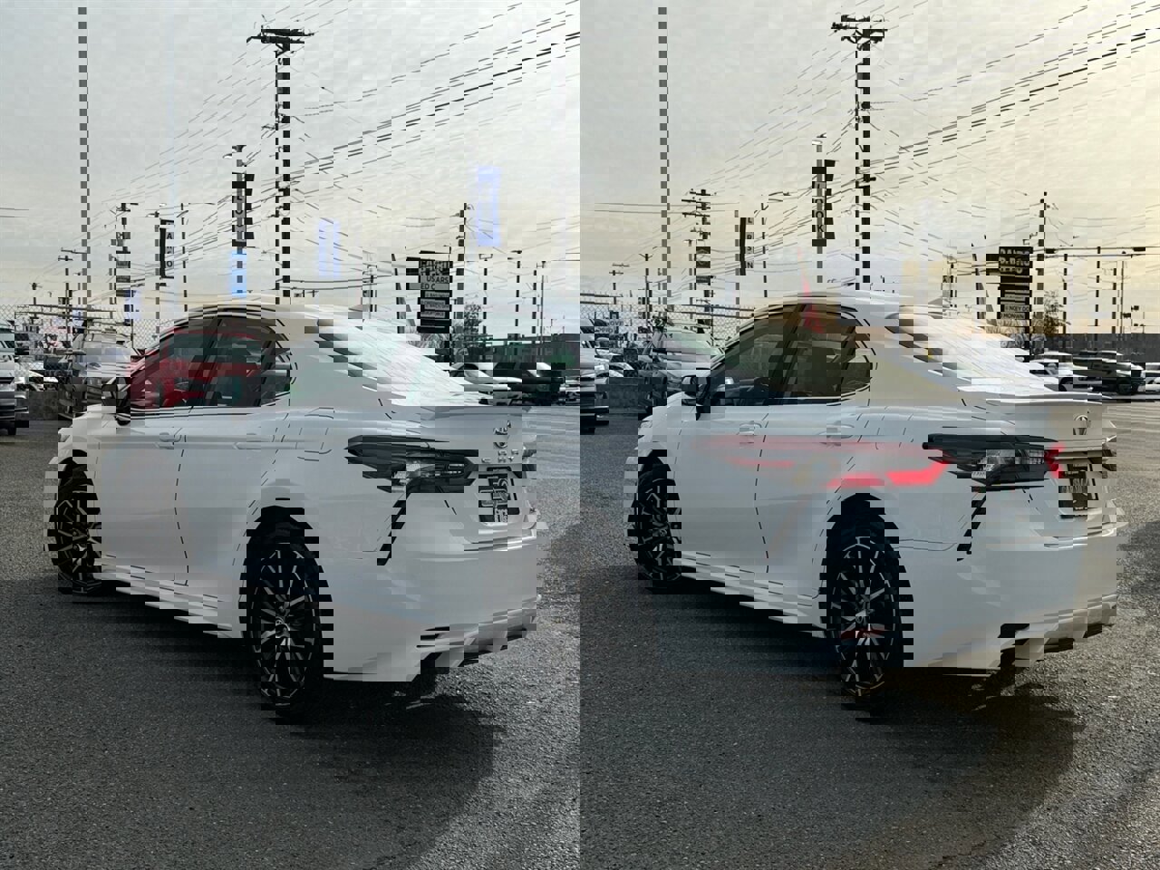 Used 2021 Toyota Camry SE image 3