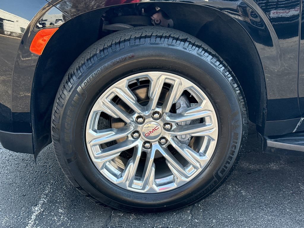 Used 2022 GMC Yukon XL SLT w/ SLT Premium Package image 13