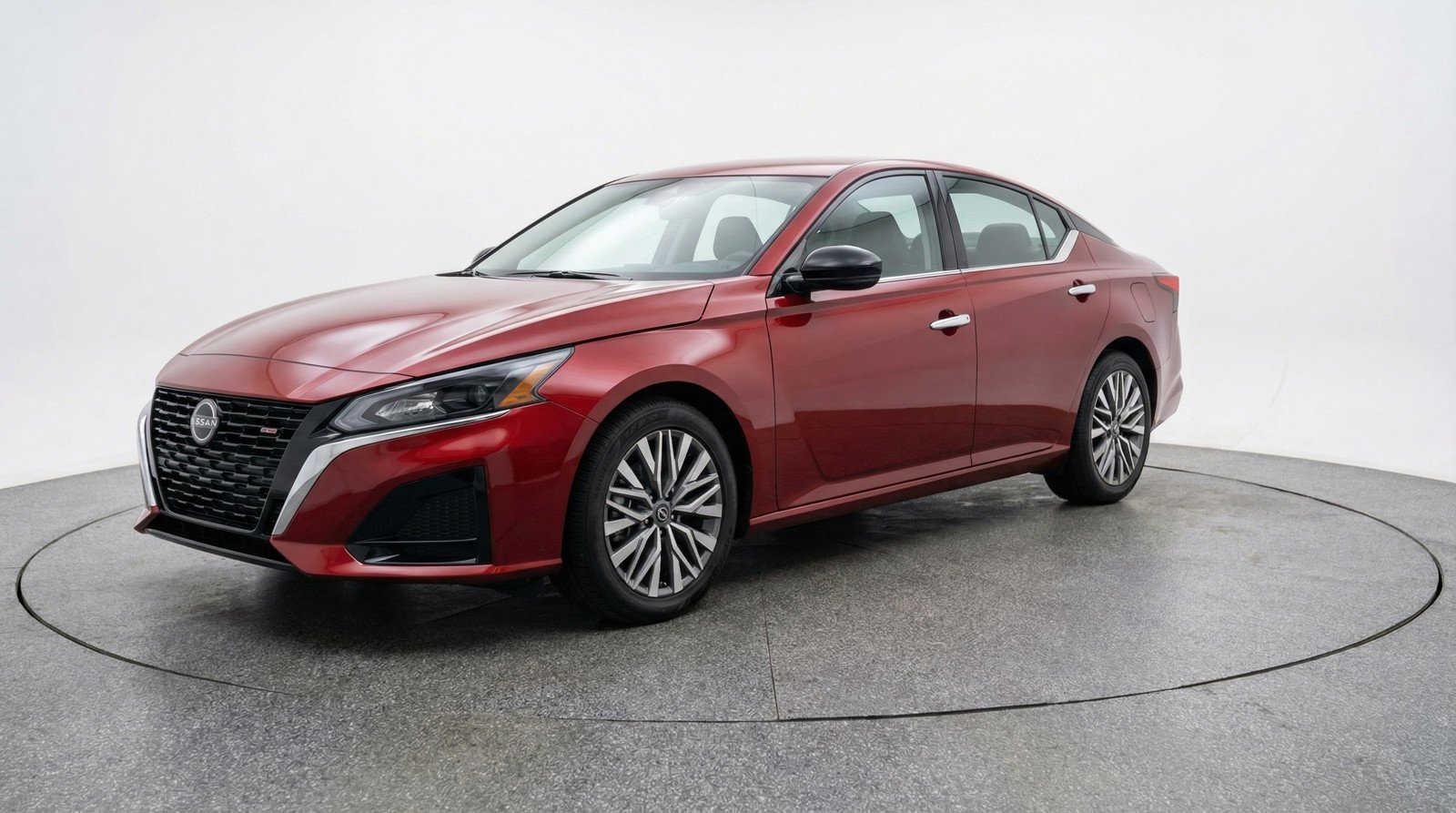 Used 2025 Nissan Altima 2.5 SV FWD image 3