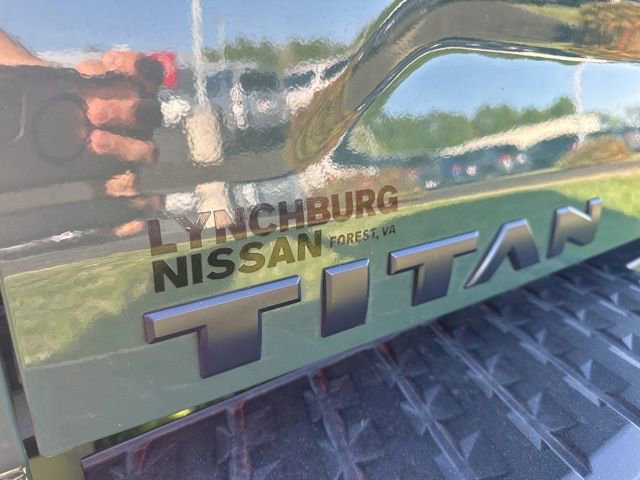 Used 2024 Nissan Titan SV w/ SV Bronze Edition Package image 10
