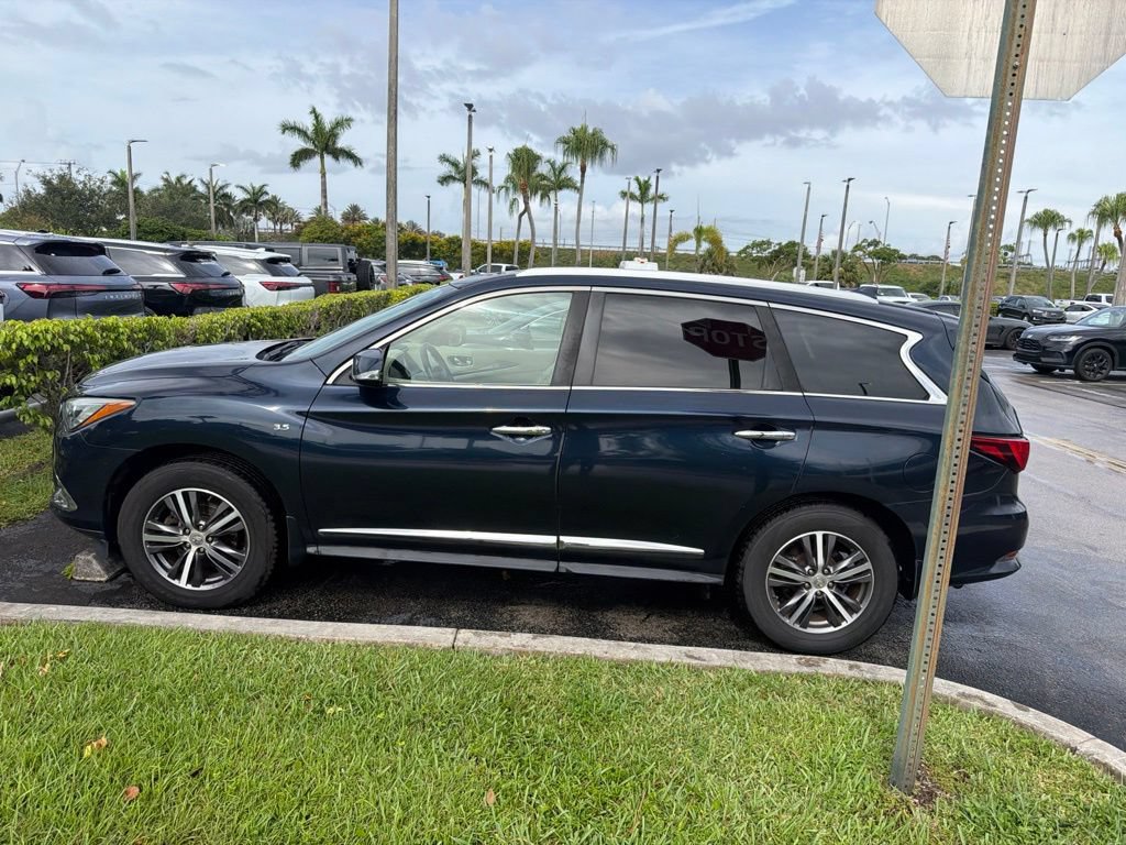 Used 2018 INFINITI QX60 FWD w/ Premium Plus Package image 3