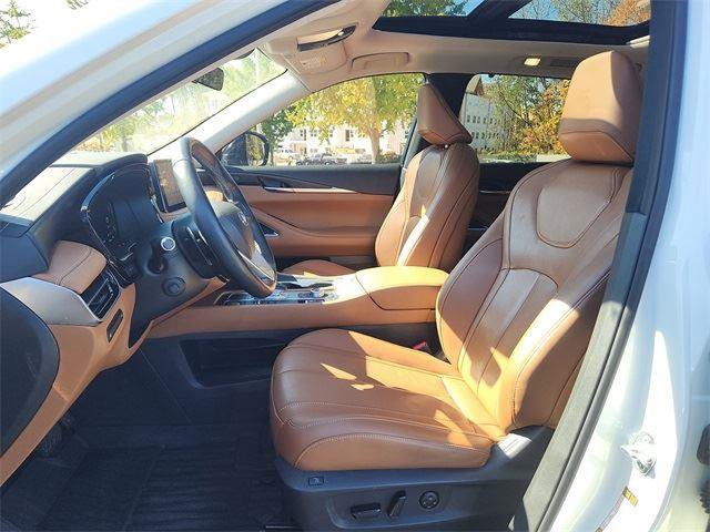 Used 2024 INFINITI QX60 Sensory w/ Cargo Package image 13