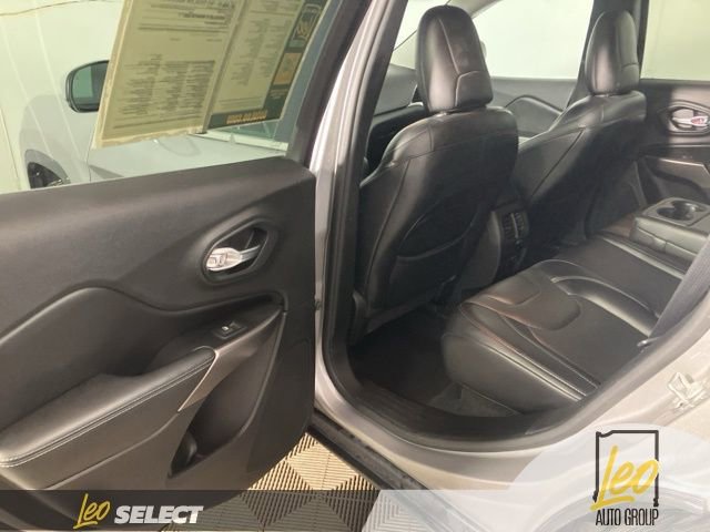 Used 2019 Jeep Cherokee Limited AWD/4WD image 19