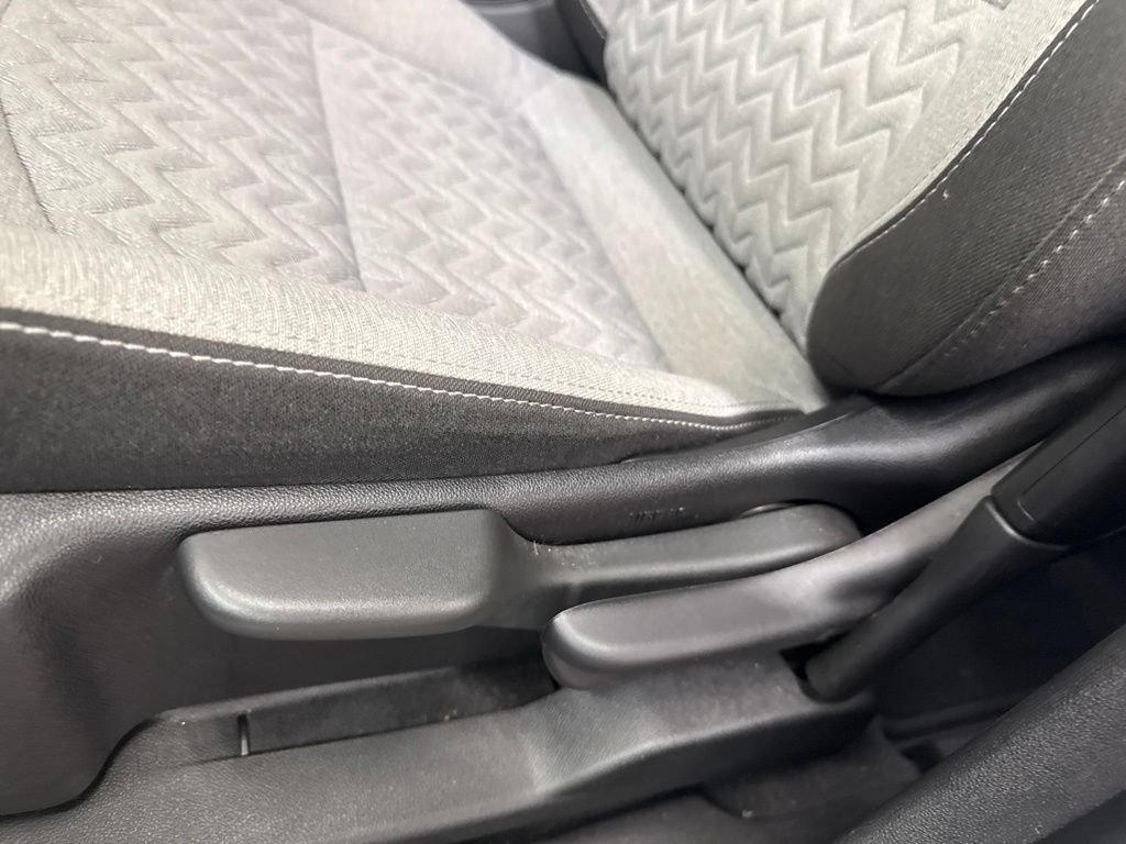 Used 2024 Chevrolet Equinox LS FWD image 24