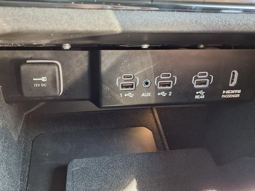 Used 2022 Jeep Wagoneer Series III w/ Rear Seat Video Group 1 image 15