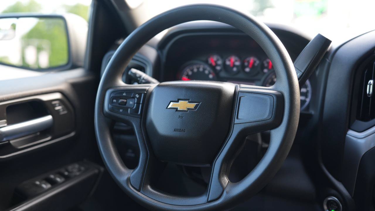 Used 2022 Chevrolet Silverado 1500 Custom AWD/4WD image 14