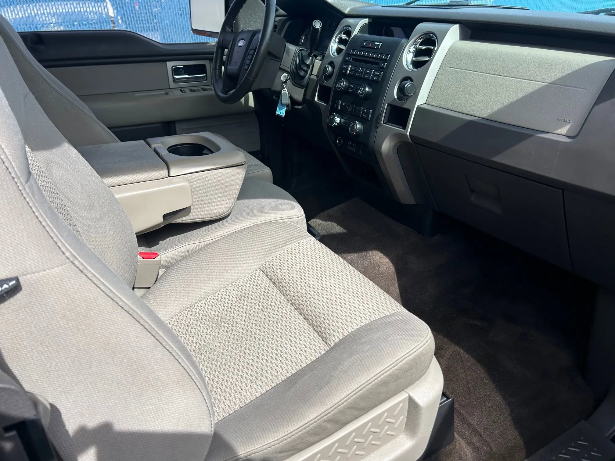 Used 2010 Ford F150 XLT image 17