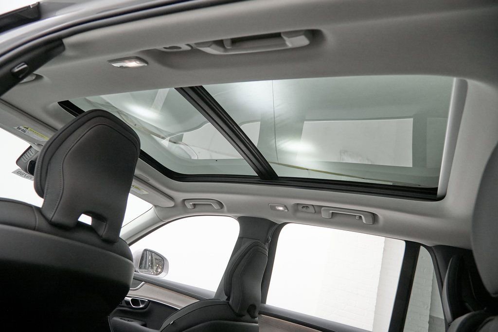 New 2026 Volvo XC90 B6 Core image 21