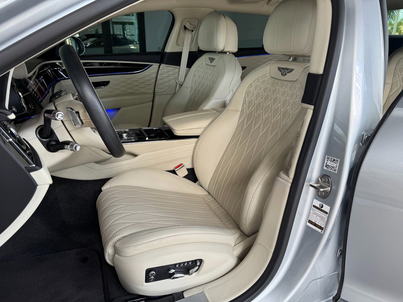 Used 2022 Bentley Flying Spur W12 image 25