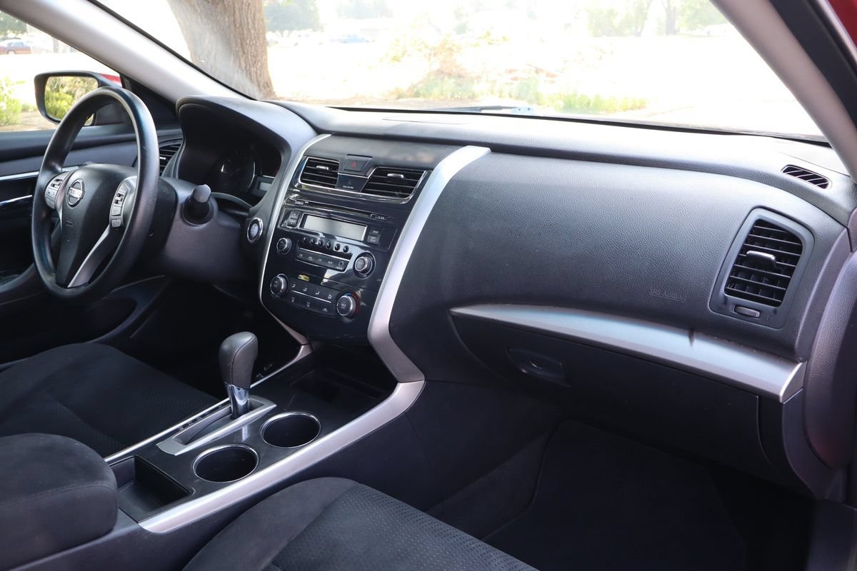 Used 2014 Nissan Altima 2.5 S FWD image 17